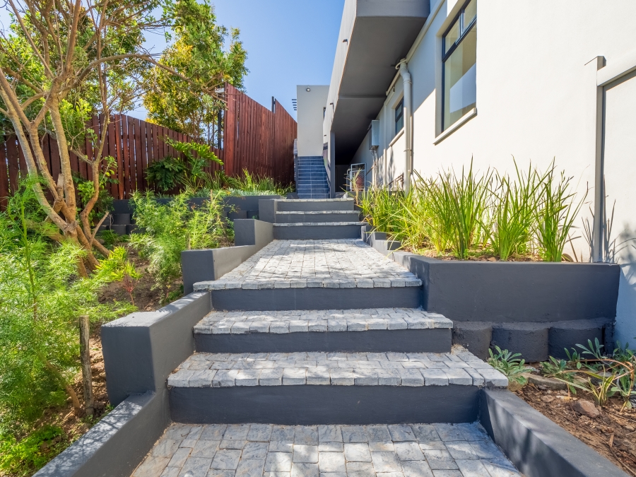 5 Bedroom Property for Sale in Paradise Western Cape